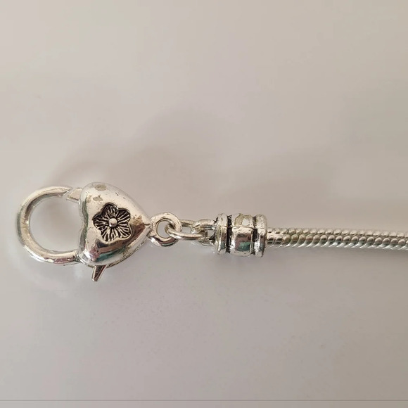 "I Love New York" Charms Bracelet, Silver Tone - Picture 5 of 5